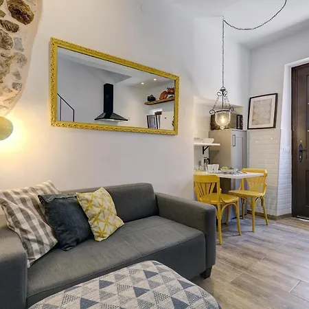 Unique Andalusian Townhouse Next To Feriehus Estepona